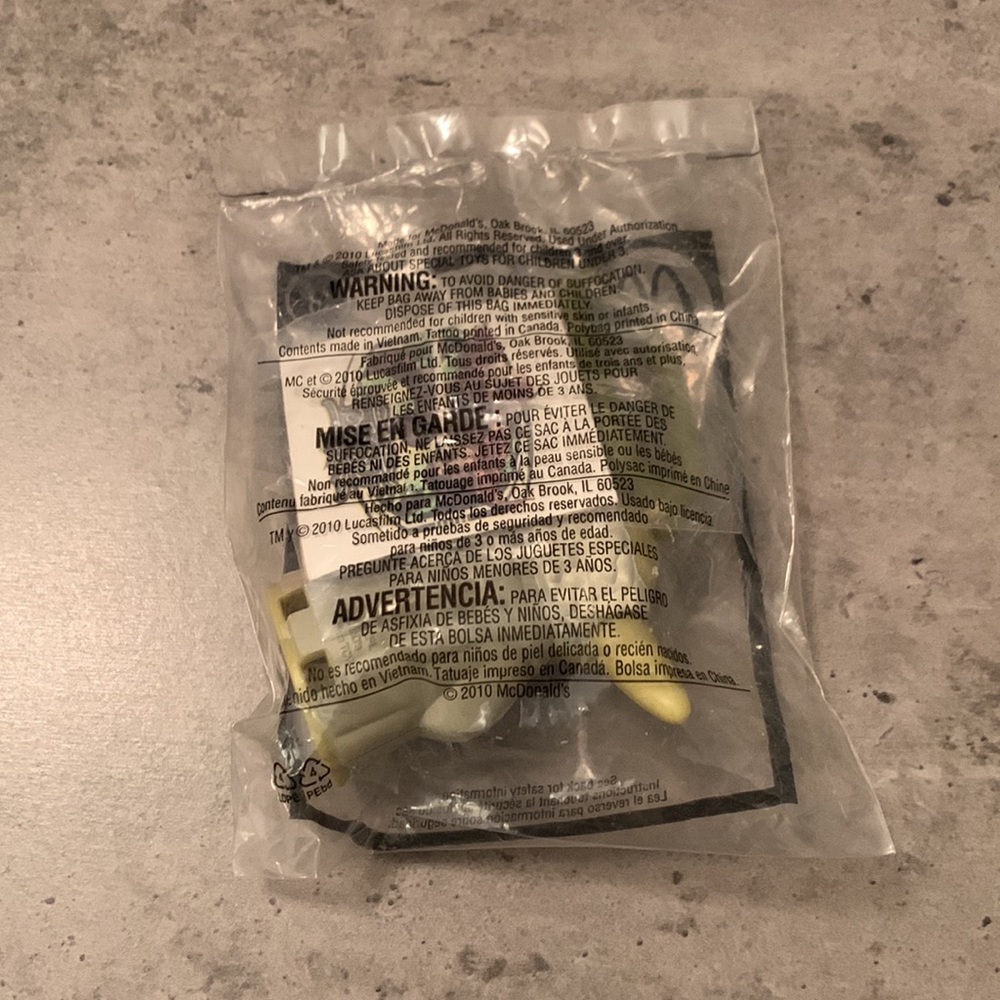 McDonald's Happy Meal - Star Wars - Yoda Toy #3 Keychain - Picture 2 of 2